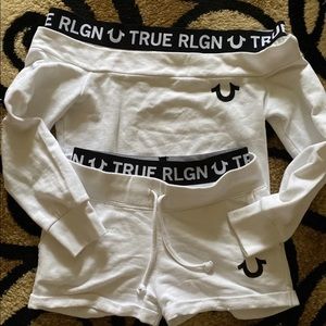 ISO true religion short set